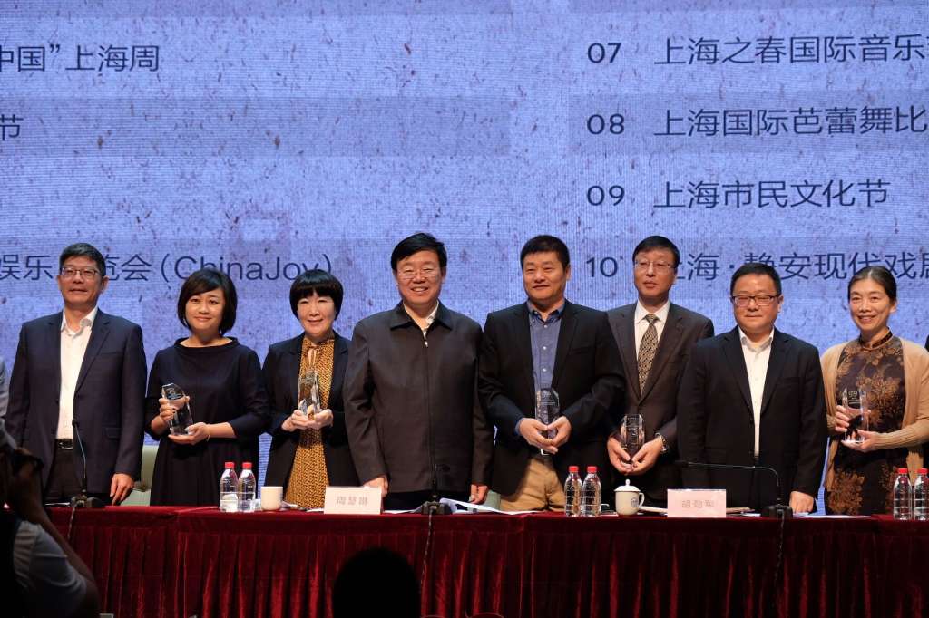 C:\Users\cj\Desktop\武巍 22张照片\必选1.jpg