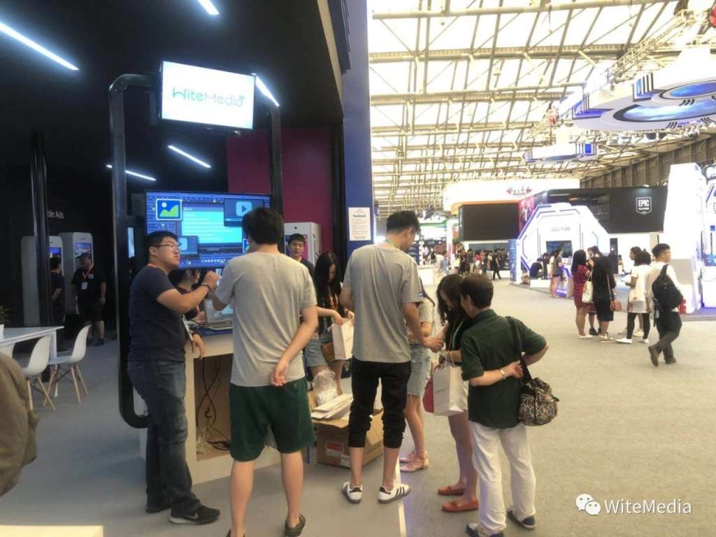 C:\Users\Witemedia\工作资料\WiteMedia展会\2018年展会参加\ChinaJoy2018 8月\展台照片\f5833f1a70bb6d1ade47966da87aec2.jpg