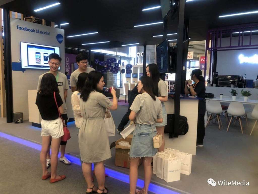 C:\Users\Witemedia\工作资料\WiteMedia展会\2018年展会参加\ChinaJoy2018 8月\展台照片\d7fd2b55573ce12430b4f0128d1f864.jpg